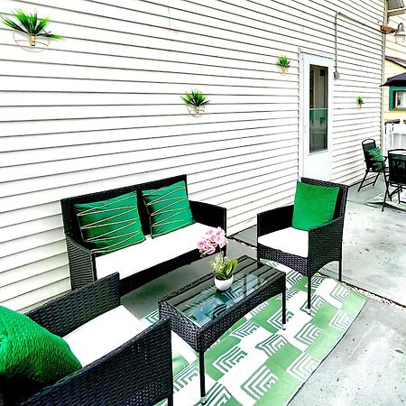 The Tremont Emerald - By Christmas Story House - Historic Charm & Modern Comfort Near Downtown With Parking, 300Mb Wifi & Self Check-In Cleveland Eksteriør bilde
