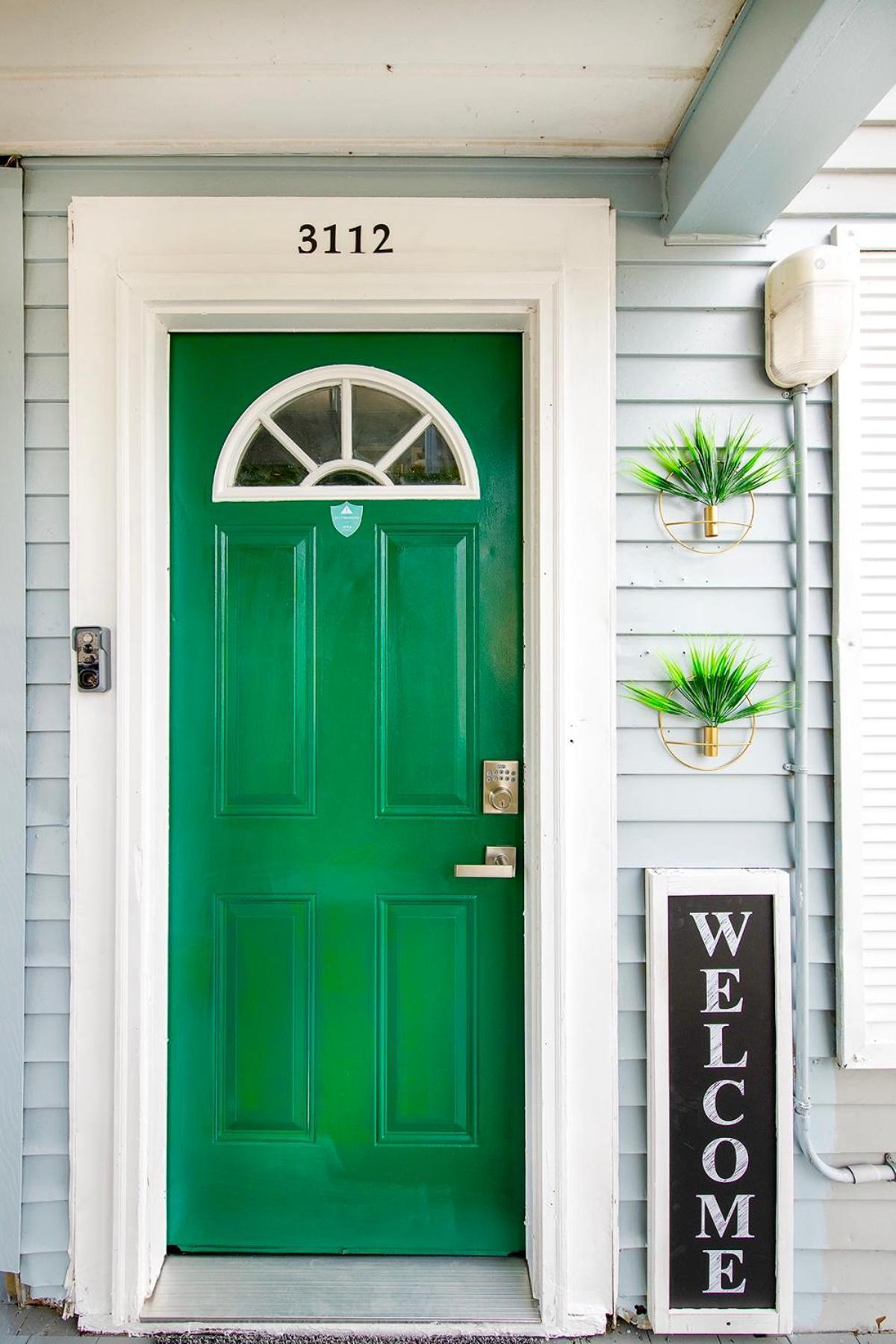 The Tremont Emerald - By Christmas Story House - Historic Charm & Modern Comfort Near Downtown With Parking, 300Mb Wifi & Self Check-In Cleveland Eksteriør bilde