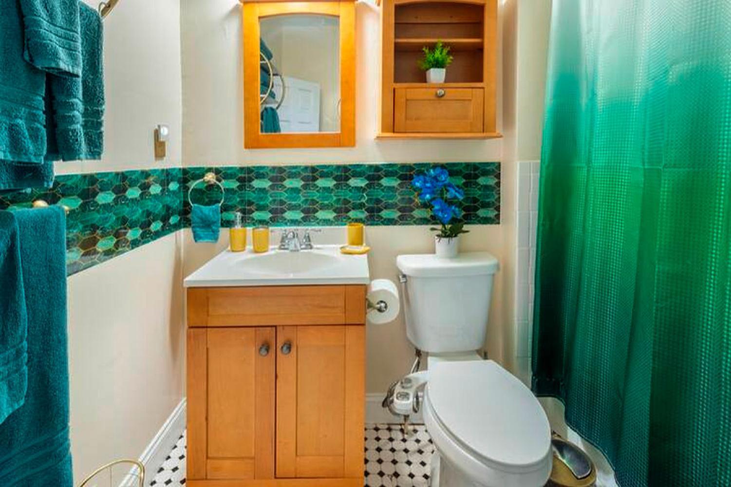 The Tremont Emerald - By Christmas Story House - Historic Charm & Modern Comfort Near Downtown With Parking, 300Mb Wifi & Self Check-In Cleveland Eksteriør bilde