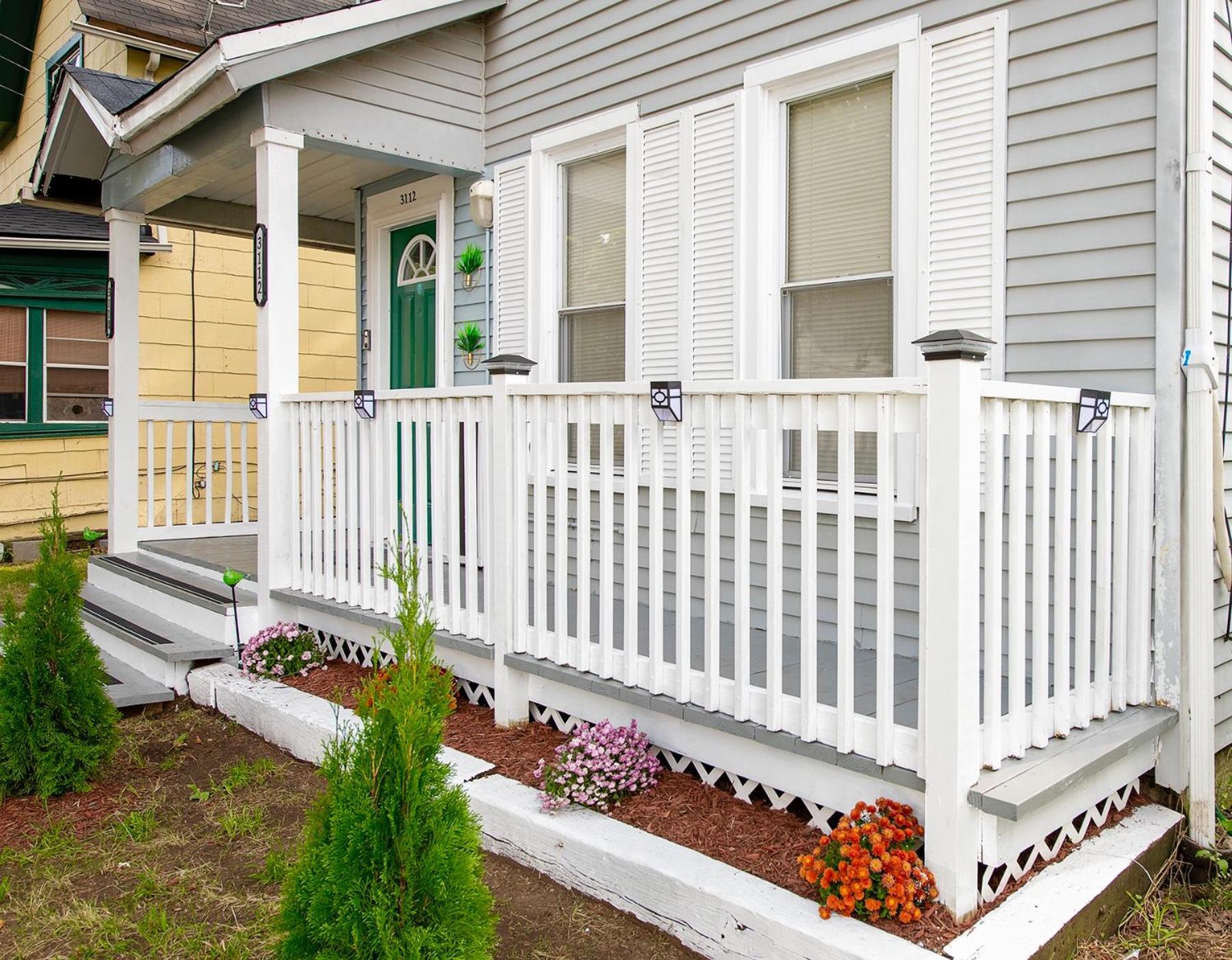 The Tremont Emerald - By Christmas Story House - Historic Charm & Modern Comfort Near Downtown With Parking, 300Mb Wifi & Self Check-In Cleveland Eksteriør bilde